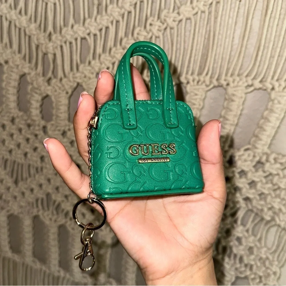 GUESS Keychain - Picture 5 of 6